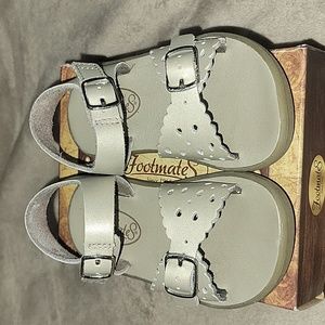 Nice toddler girl sandles